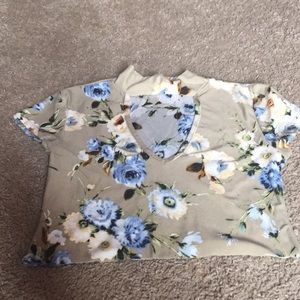 Floral cropped top